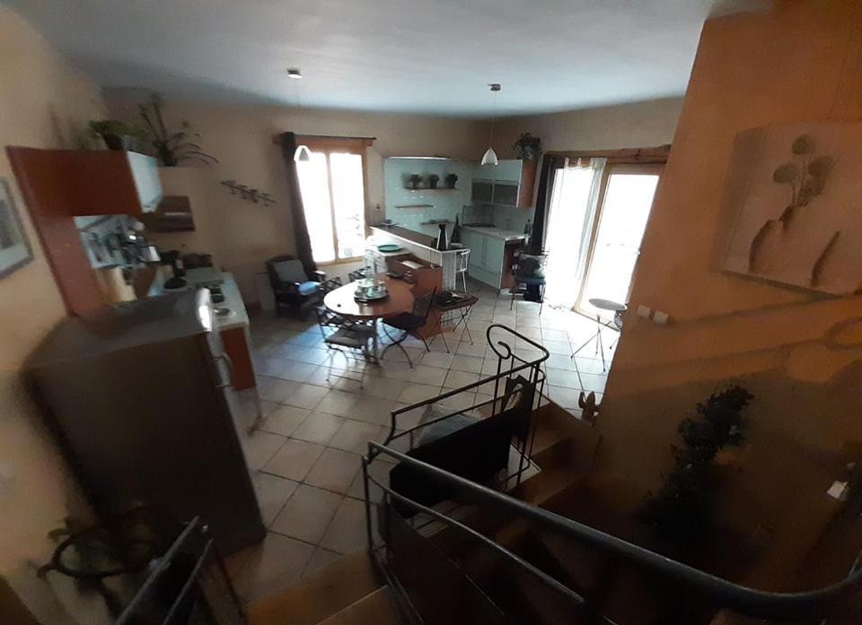 Joli Loft Dans Village Pittoresque Péret Exteriör bild