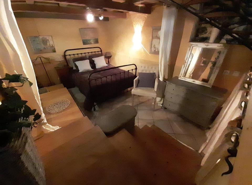Joli Loft Dans Village Pittoresque Péret Exteriör bild